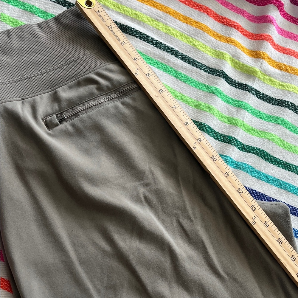 Athleta Stylish Gray Wide-Leg Pants - Picture 13 of 15